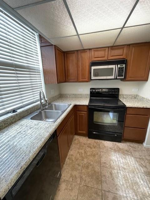 Building Photo - 810 Oakgrove Dr