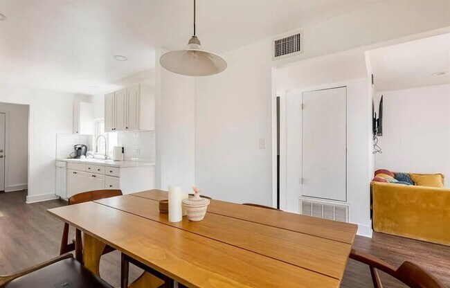 Foto del edificio - 2709 Parker Ln