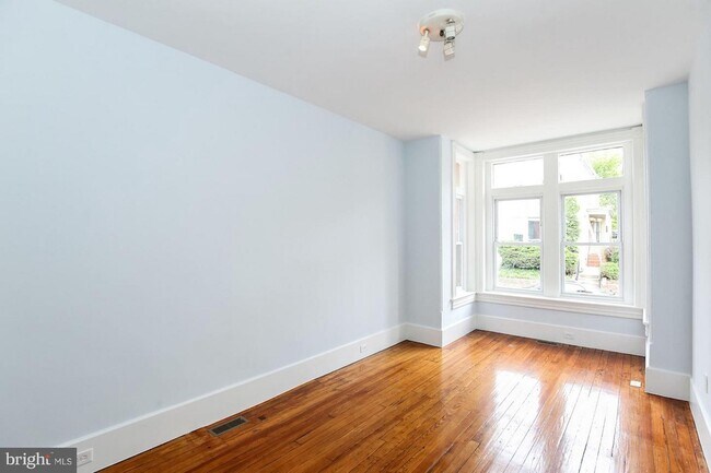Building Photo - 1808 4th St NW