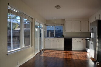 Building Photo - 3576 Yellowstone Ct