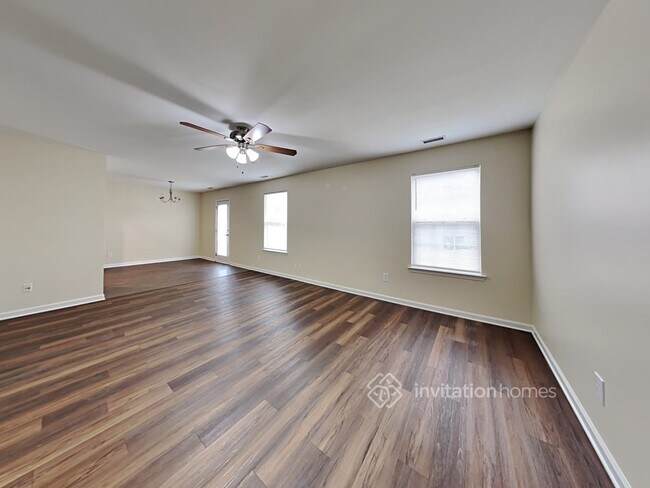 Building Photo - 3927 Laurel Glen Dr