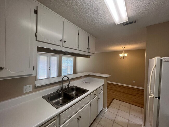 Building Photo - 151 Woodberry Drive
