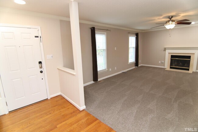 Building Photo - 100 Rushingwater Dr