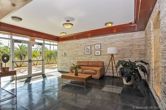 Building Photo - 2 br, 2 bath  - 1625 79th Street Cswy