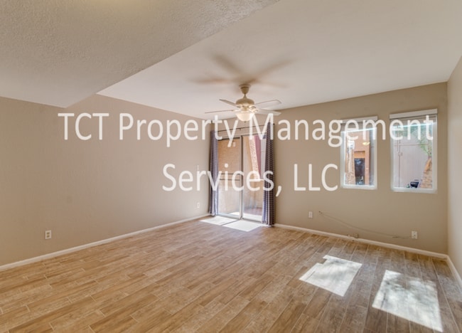 Photo - Updated 2 bedroom in Tempe! House