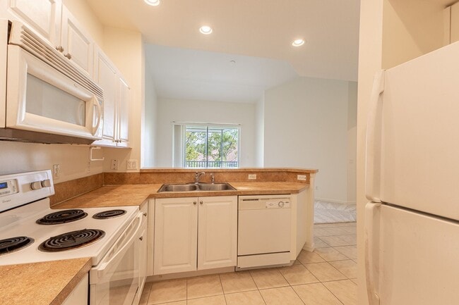 Foto del edificio - 4247 Liron Ave