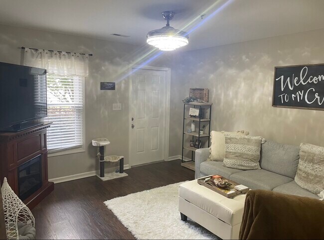 Living room - 118 Steam Engine Dr