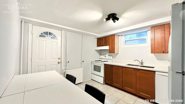 Building Photo - 43 Morgan Av