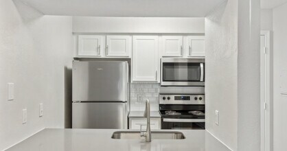 Building Photo - Verandahs at Cliffside