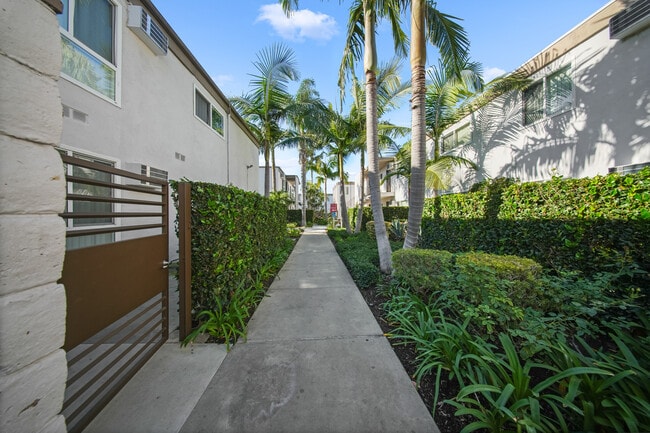 Building Photo - Idaho Springs Apartments