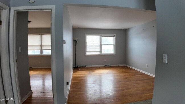 Foto del edificio - 79 B Wertman Ln