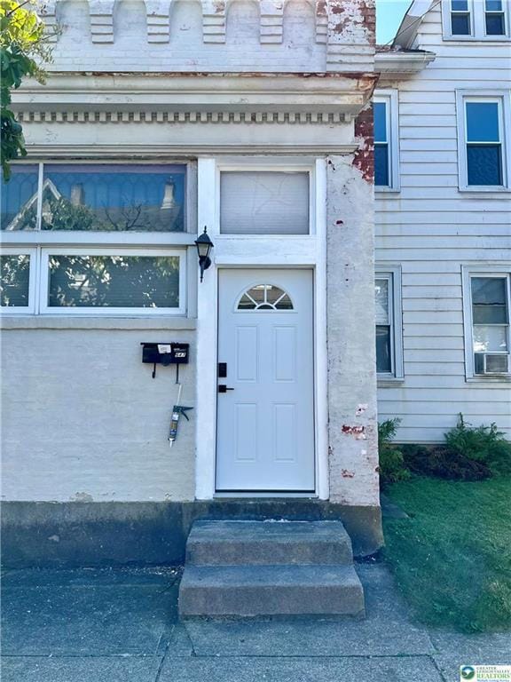 Primary Photo - 647 Spring St