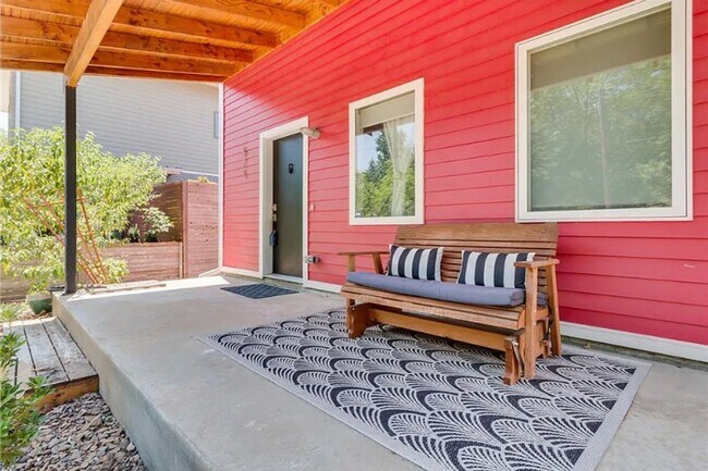 Foto del edificio - Modern With a Traditional Twist - 2 Bed Ho...