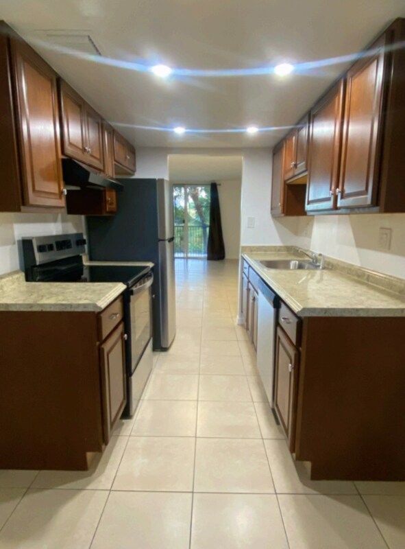 Building Photo - 3341 NW 47th Terrace