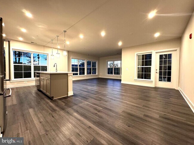 Building Photo - 104 St Ives Pl