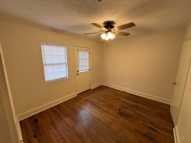 Foto del edificio - 604 Murphree St