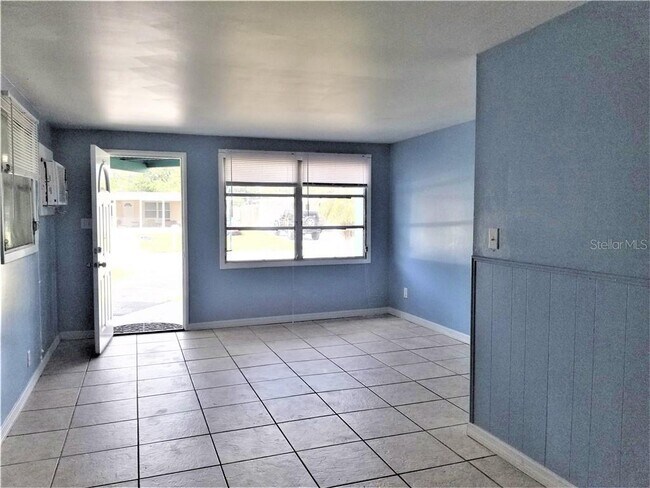 Foto del edificio - 10222 114th Terrace N