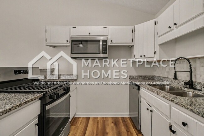 Foto del edificio - 5415 Glen Haven Dr