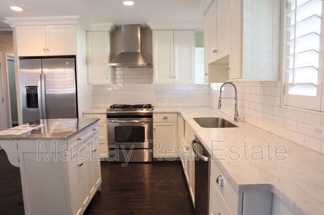 Building Photo - 4201 N 35th St