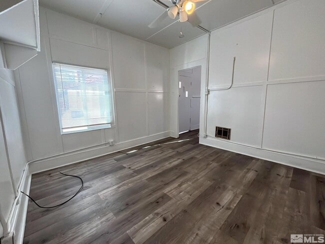 Foto del edificio - 1027 1/2 W 2nd Street Unit
