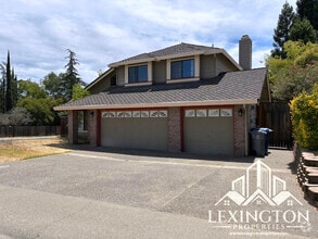 Building Photo - 445 N Lexington Dr