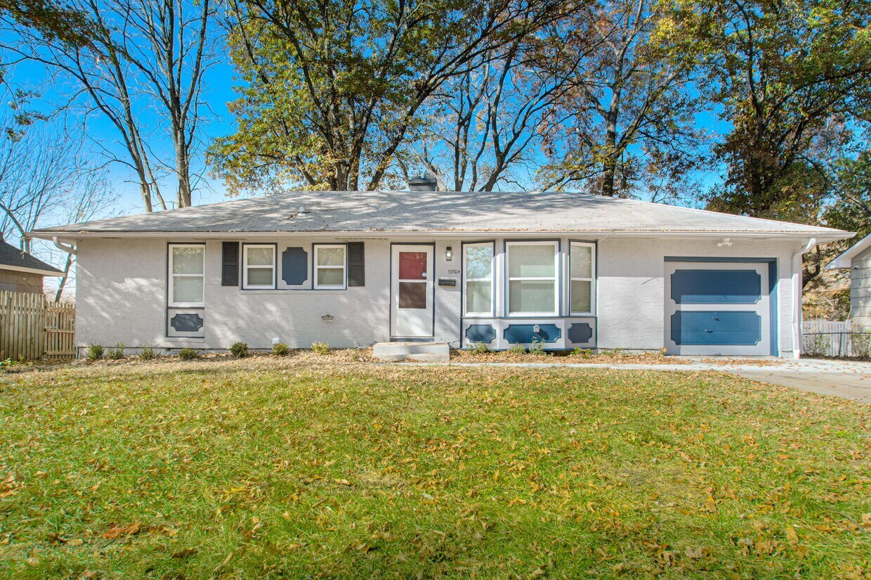 Primary Photo - 13504 Spring St