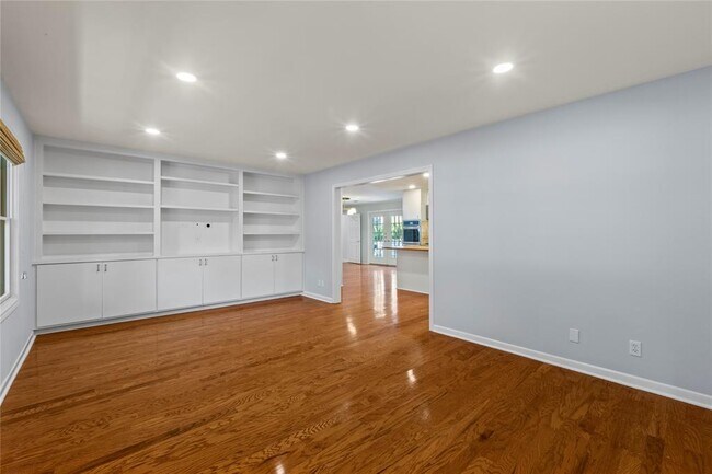 Foto del edificio - 2800 Carlton Rd
