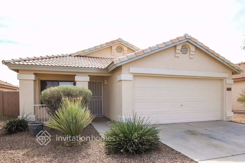Primary Photo - 13167 W Caribbean Ln