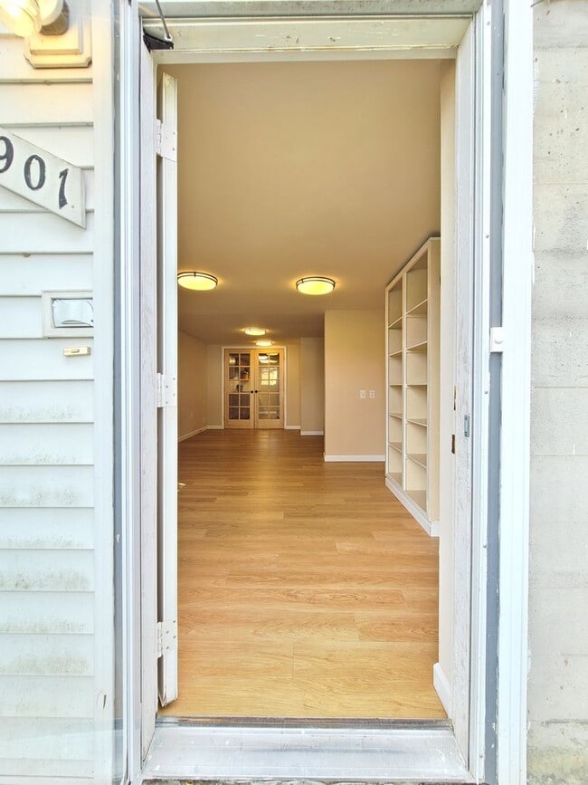 Foto del edificio - Ground Floor 1 Bed/1 Bath Apartment close ...