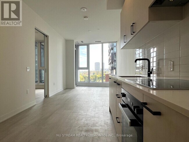 Photo du bâtiment - 1 Kyle Lowry Rd