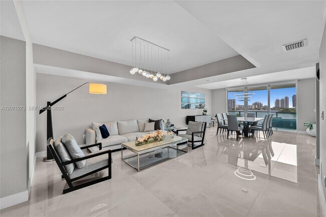 Foto del edificio - 3301 NE 183rd St