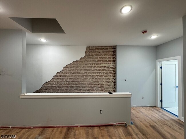 Foto del edificio - 372 Main St