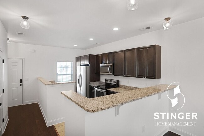 Foto del edificio - 362 Dante Cir