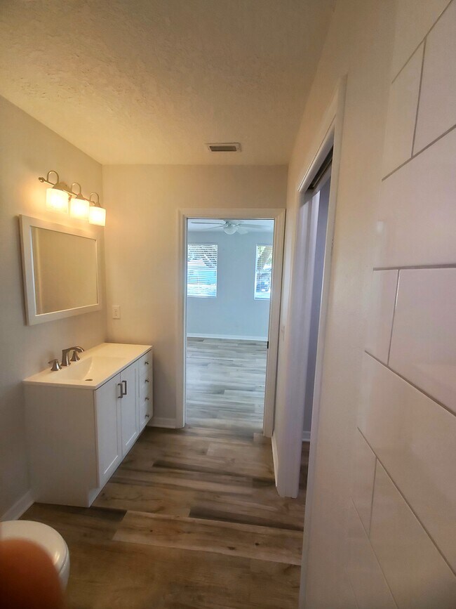 1014 E Fern St, Tampa, FL 33604 House for Rent in Tampa, FL