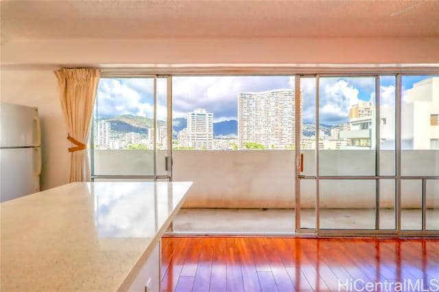 Building Photo - 439 Keoniana St