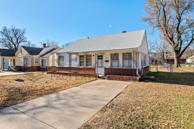 Building Photo - 1723 S Emporia Ave