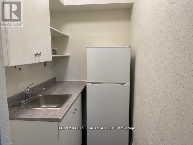 Photo du bâtiment - 1582 Bathurst St