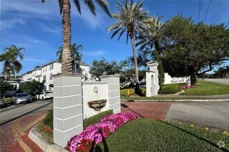 Building Photo - 775 SW 148th Ave