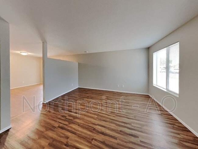 Building Photo - 6939 W Haven Ave