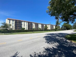 Building Photo - 16851 NE 23rd Ave