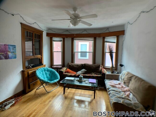 Building Photo - 65 Frederick Ave