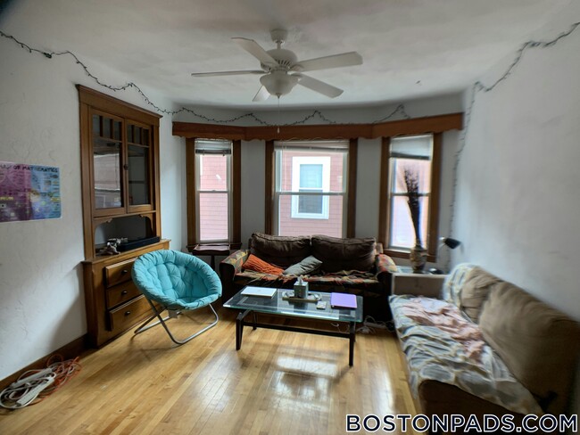 Building Photo - 65 Frederick Ave