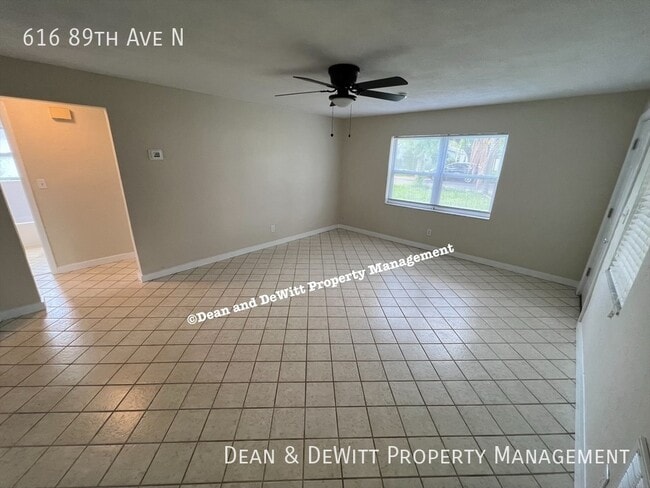 Foto del edificio - 616 89th Ave N