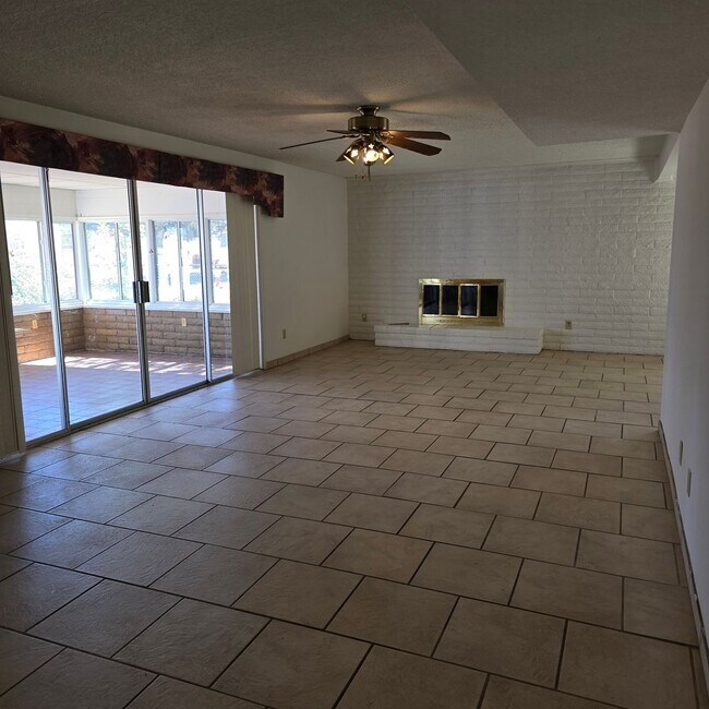 Foto del edificio - Sunsites/Pearce Southwest Style Home
