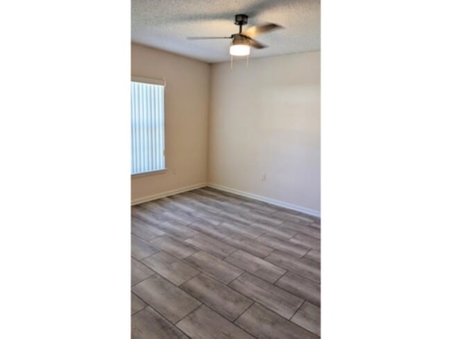 Building Photo - North Palm Coast, FL 3 Bedroom House    www.WeRentSunshine.com