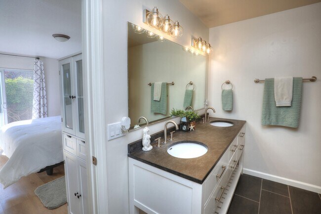 Foto del edificio - 114 Kalley Dr