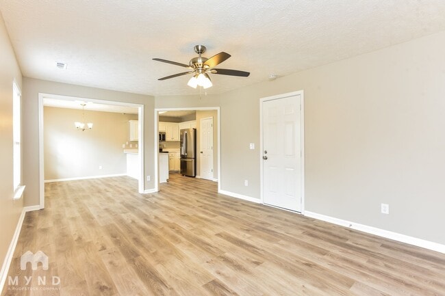 Foto del edificio - 721 Wildwood Dr