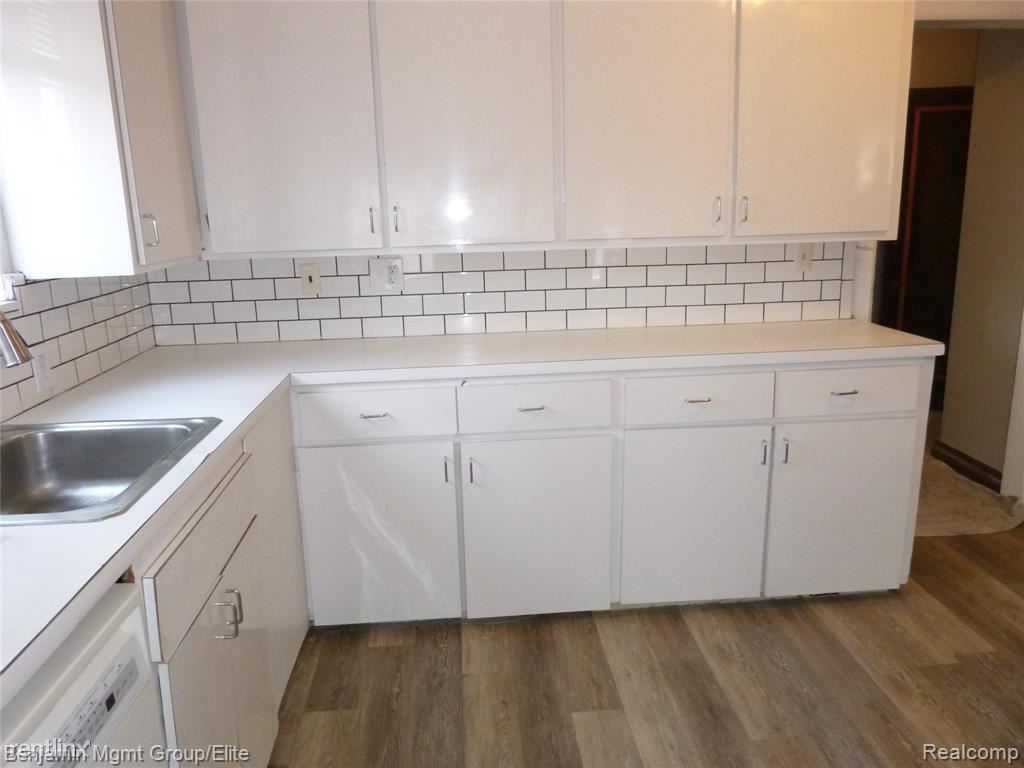 Foto del edificio - 1 br, 1 bath  - 4715 Courville St Unit 3