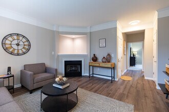 Building Photo - Chestnut Hill Apartments