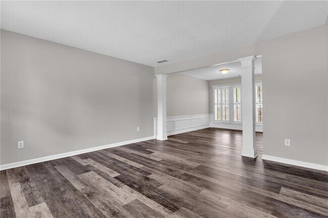 Foto del edificio - 3601 Glenbarrett Ln NE